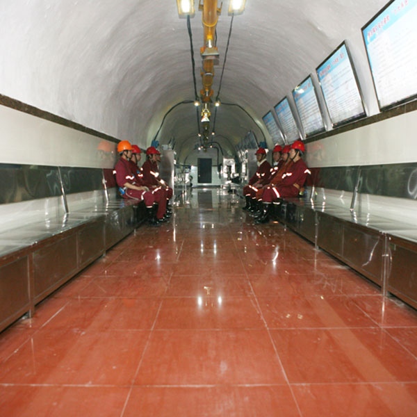 Refuge chamber